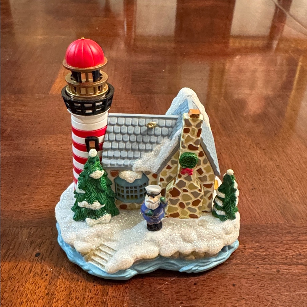 Heirloom Carlton Cards Santa by the Sea Lighthouse Ornament New
